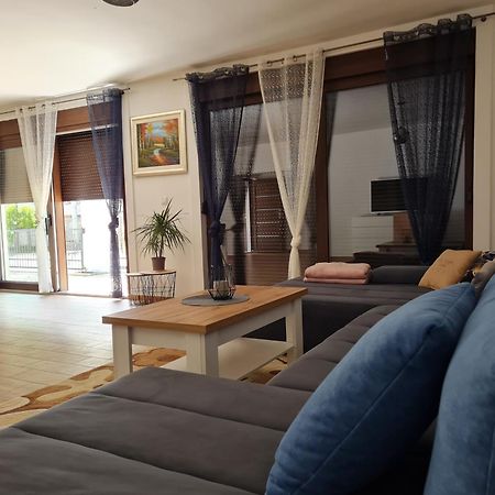Appartement Old Town Road à Karlovac Extérieur photo